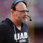 former-nfl-qb-trent-dilfer-to-return-for-a-third-season-as-uab’s-coach