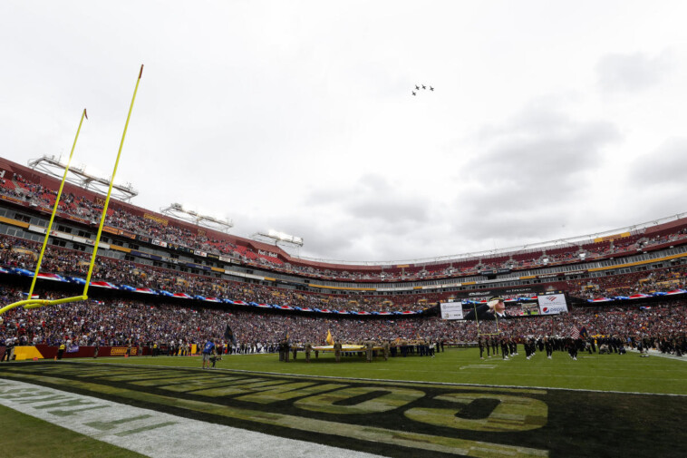 maryland-senators-reportedly-pursuing-odd-trade:-fighter-jets-for-commanders-stadium-site