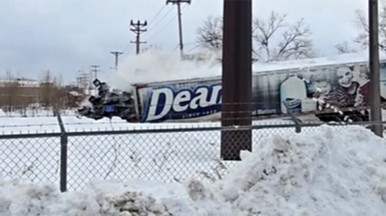 pennsylvania-train-slams-into-milk-truck,-video-shows