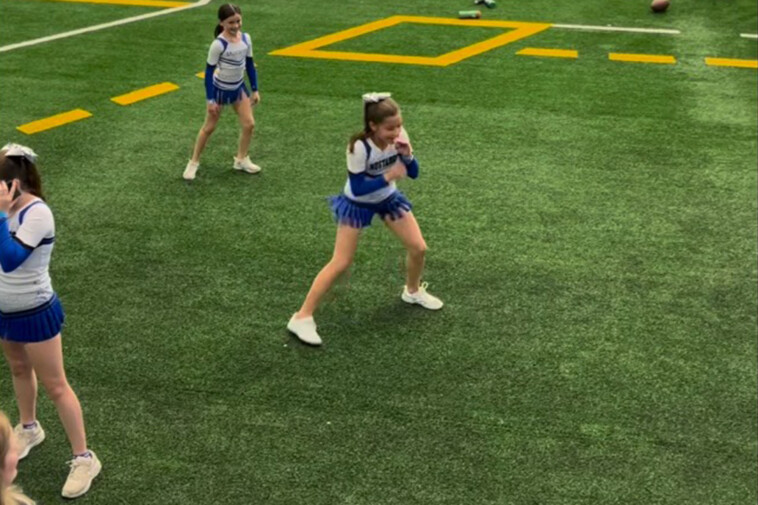 teen-cheerleader-in-texas-goes-viral-for-her-sideline-shadowboxing-—-because-she’s-also-a-national-champ-boxer