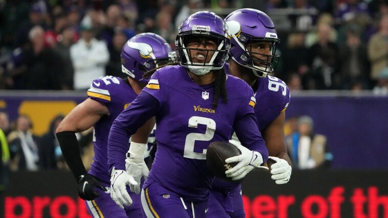 vikings-cornerback-exudes-confidence-as-playoffs-approach:-‘we-can-do-something-special-this-year’