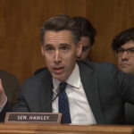 josh-hawley-scolds-airline-executives-for-putting-americans-through-a-‘horrible’-flying-experience