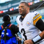 russell-wilson-reviving-career-with-‘some-fire’-has-steelers-dreaming-of-super-bowl