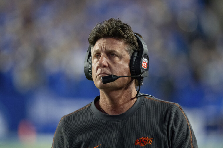 mike-gundy-takes-pay-cut-to-end-oklahoma-state-contract-standoff