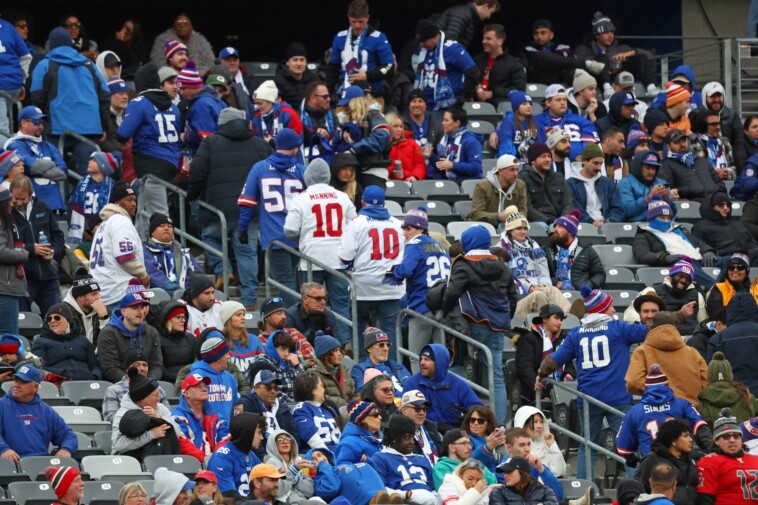 giants-fans-are-becoming-endangered-species-after-another-year-of-losing