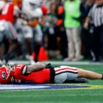 georgia-quarterback-carson-beck-leaves-sec-championship-with-injury