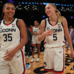 uconn-survives-injury-scare-to-one-of-its-stars-in-dominant-win-over-louisville