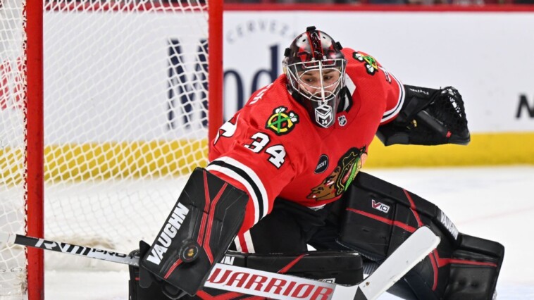 blackhawks-goalie-mrazek-to-ir-with-groin-injury