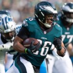 barkley-sets-eagles’-single-season-rushing-mark