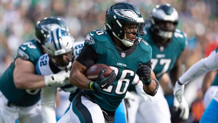 barkley-sets-eagles’-single-season-rushing-mark