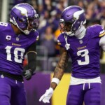 big-questions-and-takeaways:-vikings-keep-rolling,-eagles-hang-on