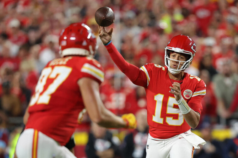 chargers-vs.-chiefs-score,-live-updates:-kansas-city-looks-to-clinch-the-afc-west-against-their-division-rivals-from-los-angeles