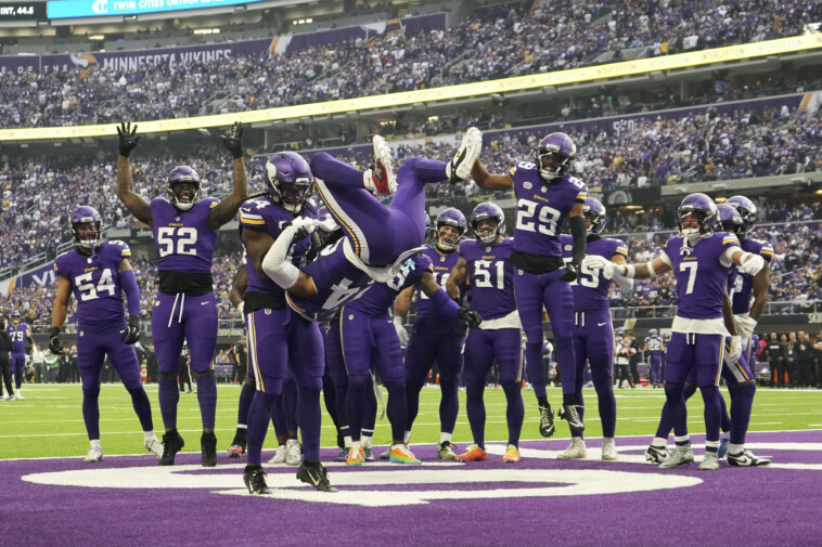 vikings-safeties-break-out-‘white-chicks’-dance-for-epic-interception-celebration