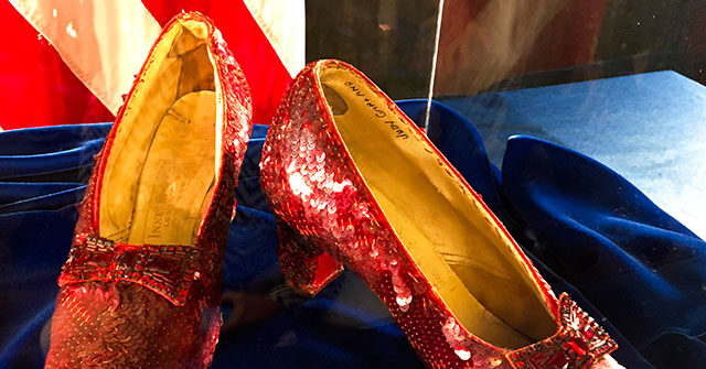 photo:-iconic-ruby-slippers-worn-in-‘the-wizard-of-oz’-sell-for-$28-million-at-auction