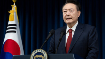 south-korea’s-justice-ministry-imposes-a-travel-ban-on-president-yoon-over-martial-law