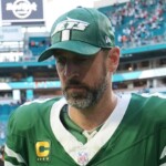 aaron-rodgers-gets-testy-with-reporter-when-asked-to-reflect-on-jets’-dreadful-playoff-drought