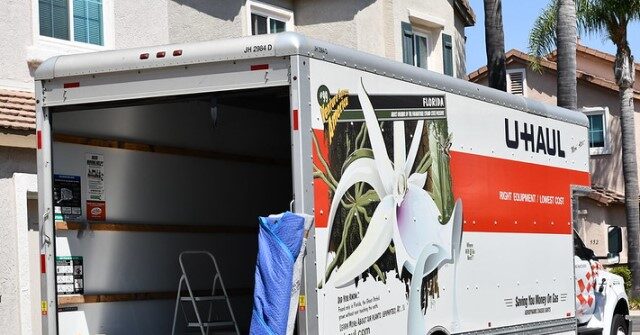 san-francisco-‘defund-the-police’-advocate-trolled-after-u-haul-with-all-her-possessions-gets-stolen