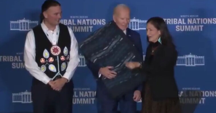 blind-biden:-senile-potus-literally-wearing-blanket-can’t-find-cameras-to-wave-at