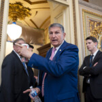 outgoing-sen.-joe-manchin-pushes-constitutional-amendment-for-supreme-court-term-limits