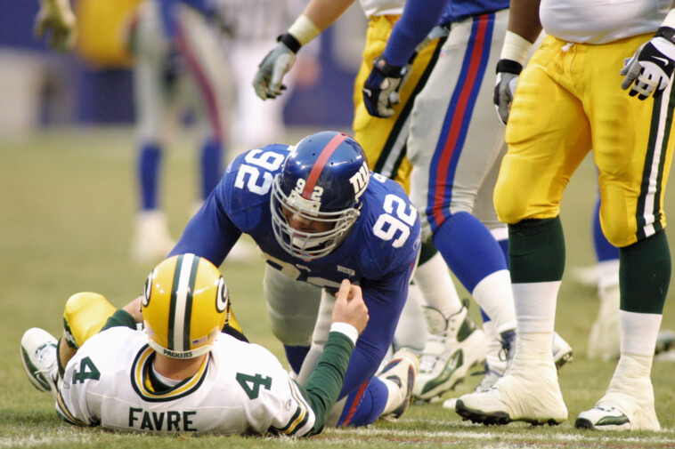 mark-gastineau-accuses-brett-favre-of-taking-a-dive-for-michael-strahan-in-awkward-confrontation-caught-on-video