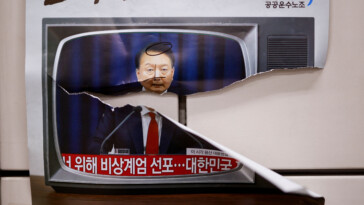 south-korea-police-raid-president-yoon’s-office-over-martial-law-as-ousted-minister-attempts-suicide