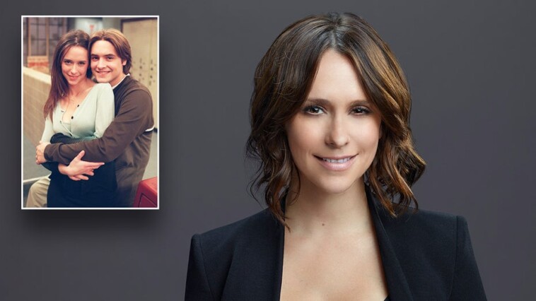 jennifer-love-hewitt-afraid-daughter-will-watch-‘super-intense’-‘boy-meets-world’-make-out-scene