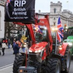 hundreds-of-tractors-block-central-london-streets-as-farmers-protest-tax-change