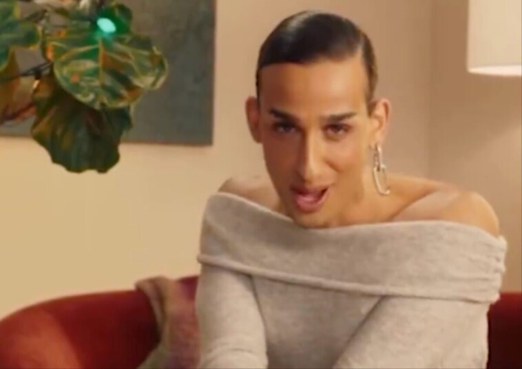 new-google-christmas-ad-features-dude-dressed-like-a-lady