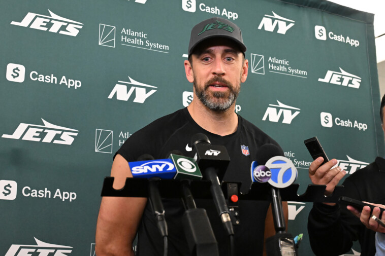 aaron-rodgers-thinks-jets-may-have-to-break-‘curse’-to-turn-woeful-franchise-around