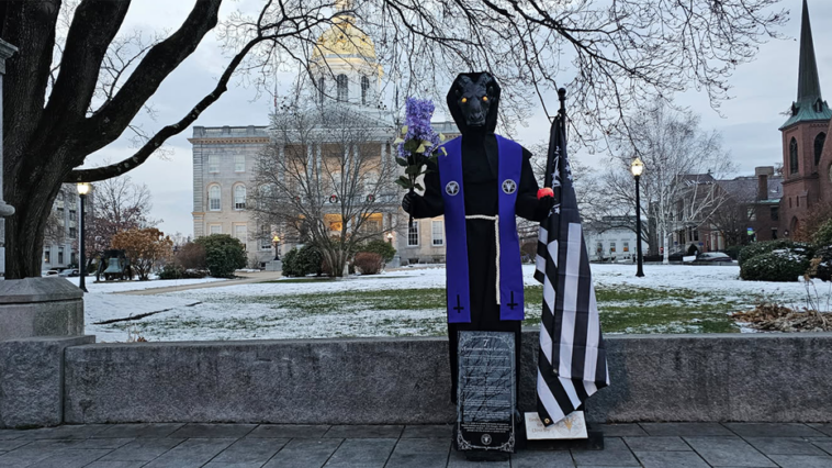 new-hampshire-capital-includes-satanic-symbol-as-part-of-their-holiday-display-‘to-avoid-litigation’