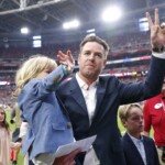 carson-palmer-returning-to-his-alma-mater-to-coach-high-school-football