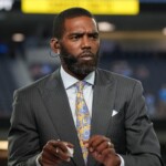 football-community-rallies-around-nfl-legend-randy-moss-after-revealing-cancer-diagnosis