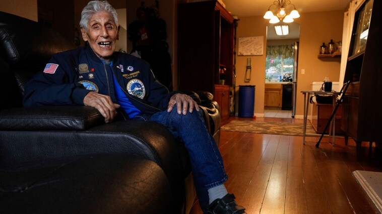 bob-fernandez,-a-100-year-old-pearl-harbor-survivor,-dies-peacefully-at-home-83-years-after-bombing