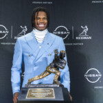 travis-hunter-wins-heisman-trophy-as-rare-two-way-star