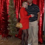 patrick-mahomes-and-wife-brittany-put-on-‘very-merry’-display-in-new-holiday-photos