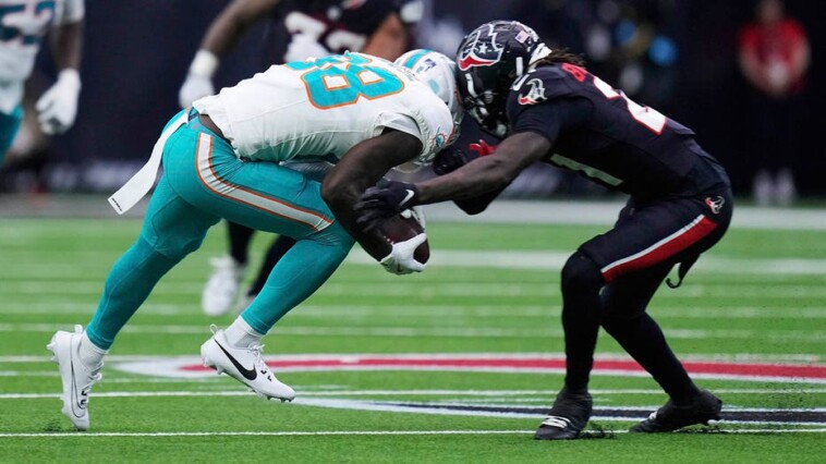 texans’-calen-bullock-talks-scary-play-that-left-dolphins’-grant-dubose-hospitalized