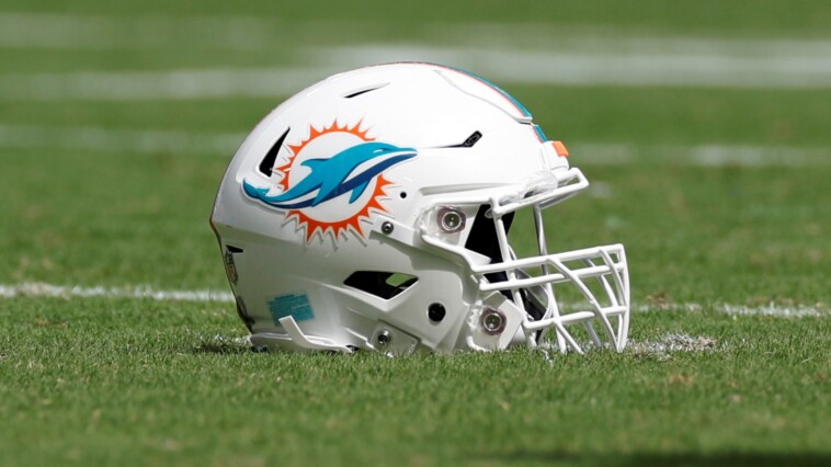 miami-dolphins-give-update-on-player’s-injury-following-terrifying-hit-to-head