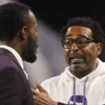 justin-jefferson,-former-vikings-cris-carter-and-jake-reed-show-love-for-randy-moss