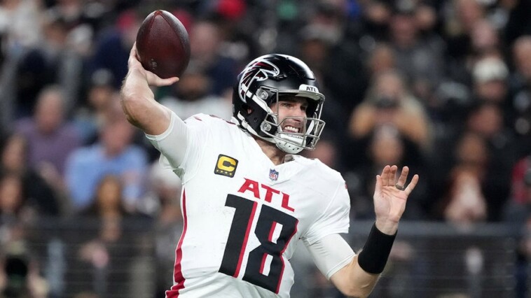 falcons-snap-4-game-losing-streak-in-much-needed-win-over-raiders