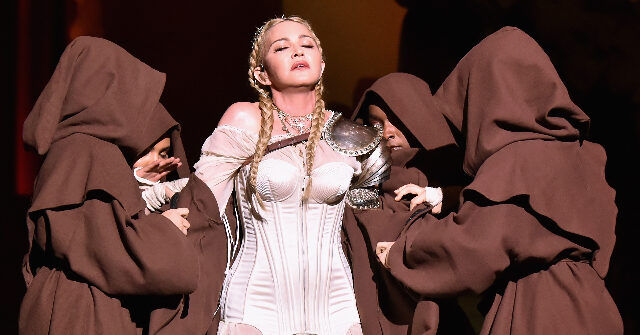 madonna-angers-fans-sharing-ai-generated-photos-of-handsy-pope-francis