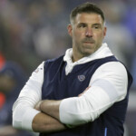 dan-orlovsky-fans-flames-of-mike-vrabel’s-next-move-with-cryptic-coaching-comments