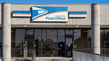 reminder:-mail-your-christmas-packages-via-usps-today-if-you-want-them-to-arrive-by-christmas-2037