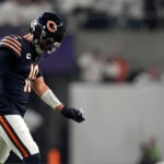 hall-of-fame-quarterback-worries-caleb-williams-could-lose-‘confidence’-amid-bears’-dreadful-season