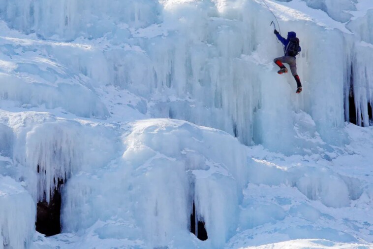 nj-man-falls-60-feet-while-ice-climbing-in-new-hampshire