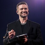 justin-timberlake-suffers-mortifying-wardrobe-malfunction-at-nashville-concert