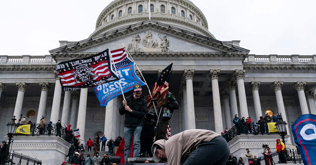 house-report-finds-‘no-evidence’-trump-‘agreed-with-rioters’-who-called-for-pence-to-be-hung