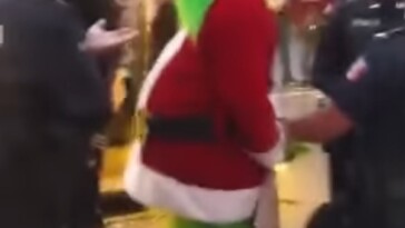 santa-claus-and-grinch-street-performers-arrested-after-fighting-over-tips:-‘is-christmas-canceled?’