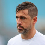 jets-qb-aaron-rodgers-says-he’ll-decide-‘whether-or-not-i-want-to-play’-after-the-season-ends