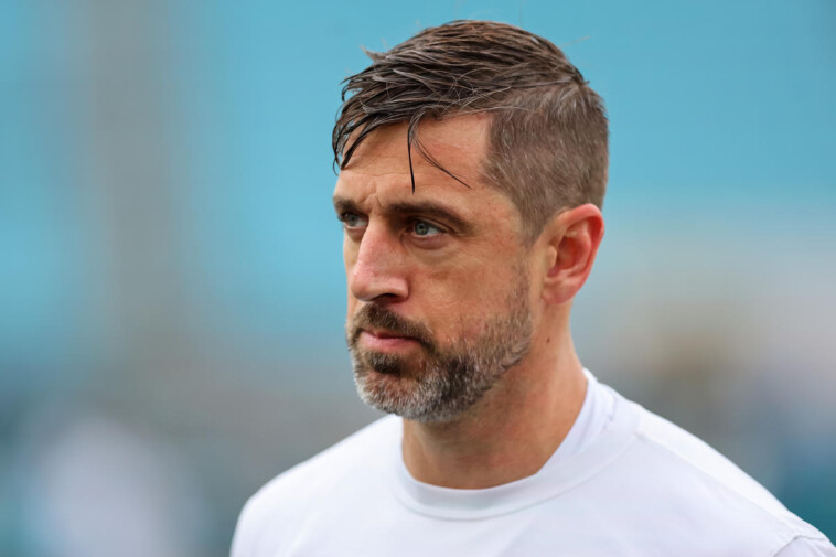 jets-qb-aaron-rodgers-says-he’ll-decide-‘whether-or-not-i-want-to-play’-after-the-season-ends