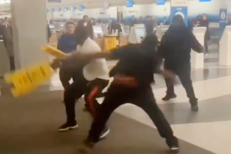 chicago-travelers-whack-each-other-with-‘wet-floor’-signs-in-wild-caught-on-video-brawl-at-o’hare-airport